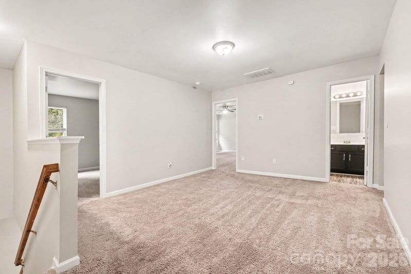 3229 Kayla Ln, Charlotte, NC 28215