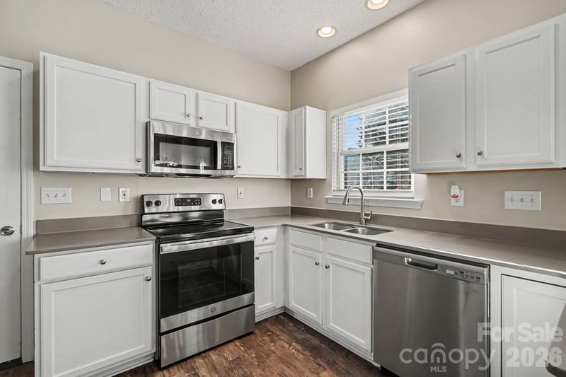 1009 Sandy Point Dr SW, Concord, NC 28025