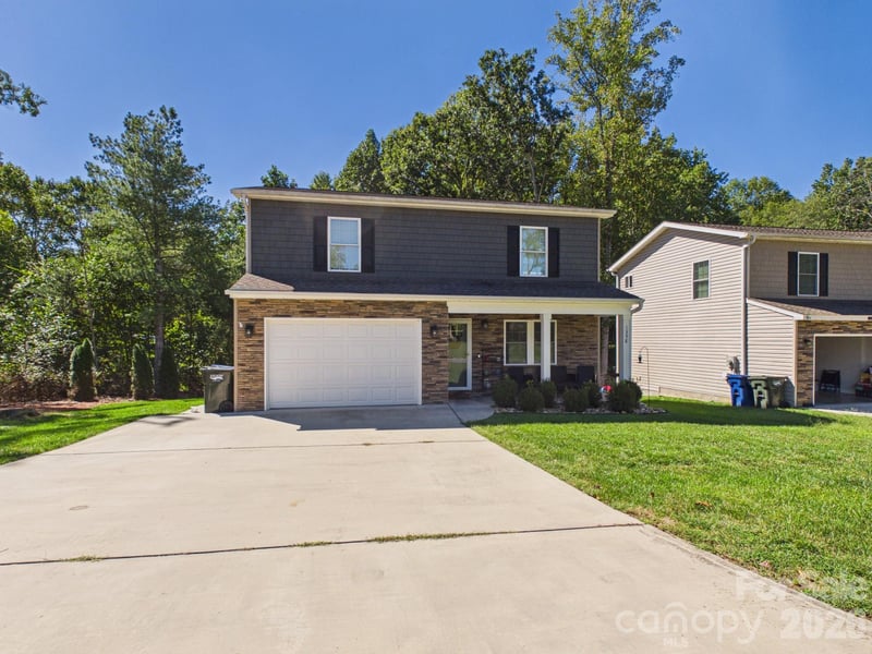 1358 26th Ave NE, Hickory, NC 28601
