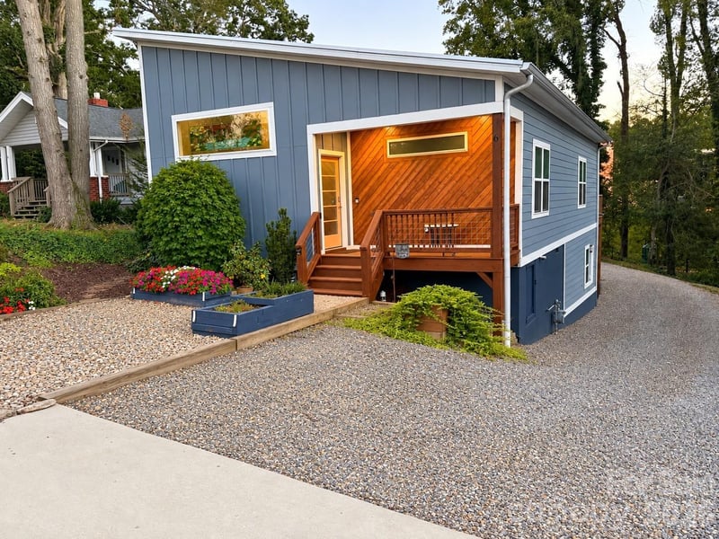6 Dellwood St, Asheville, NC 28806