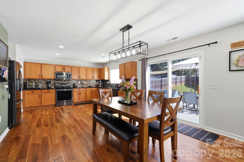 2729 Markham Woods Ct, Charlotte, NC 28214