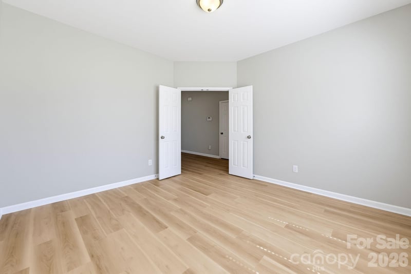 1704 Swan Dr, Charlotte, NC 28216