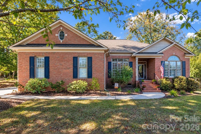 5650 Landale Ct NW, Concord, NC 28027