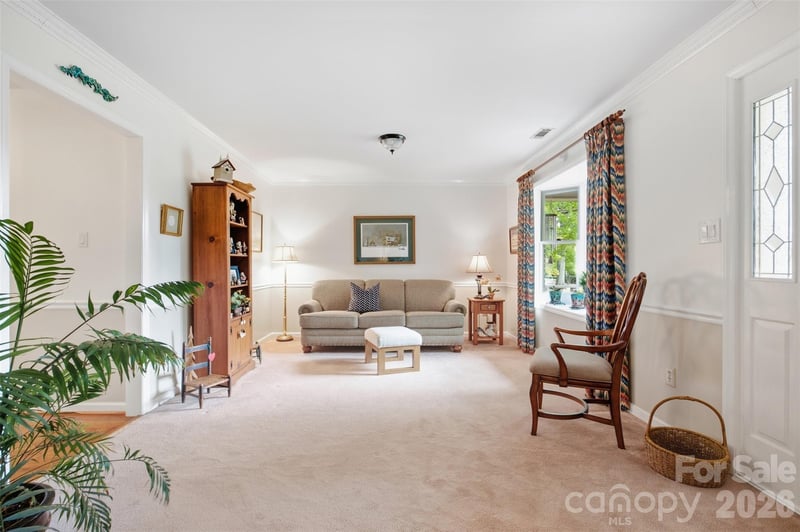 625 Davie Ave, Statesville, NC 28677