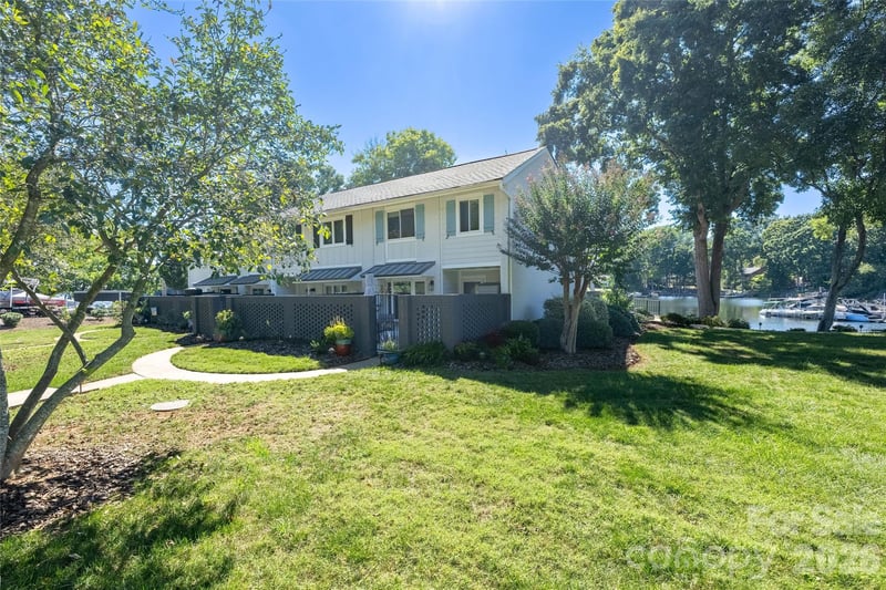 8056 Westcape Dr, Denver, NC 28037