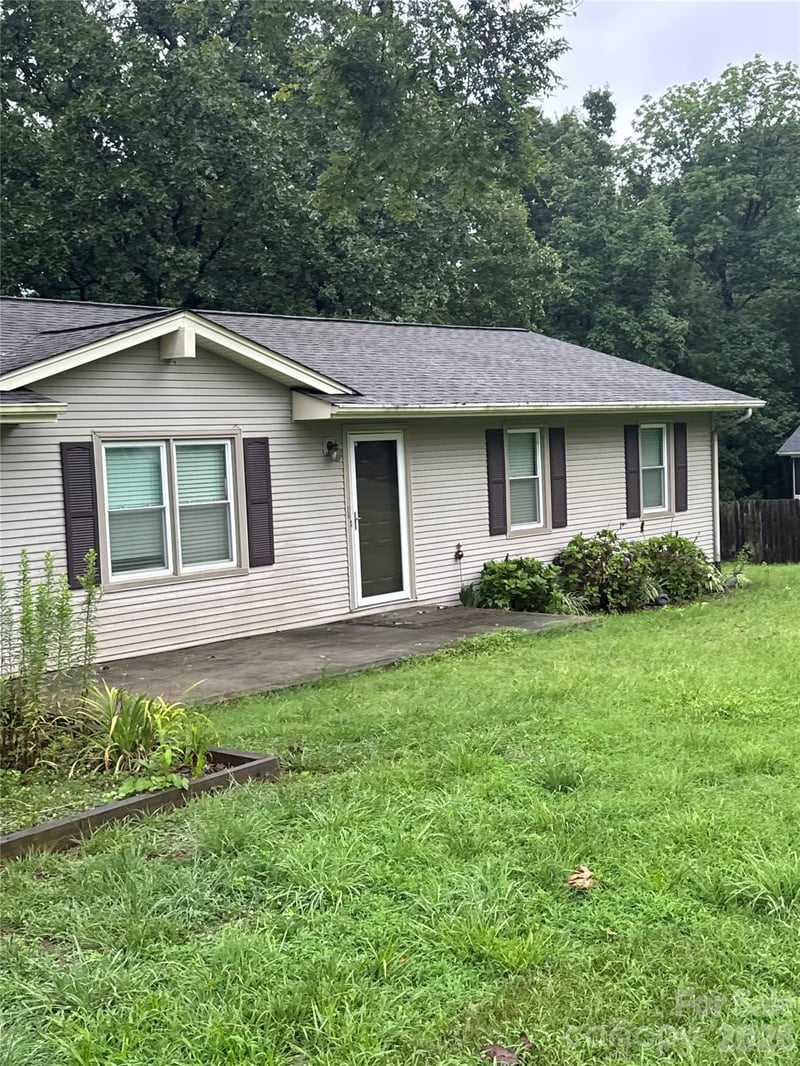 213 Cobblestone Ln NW, Concord, NC 28027