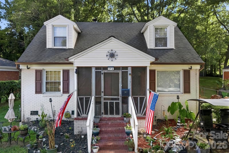 314 Fannie Cir, Charlotte, NC 28205