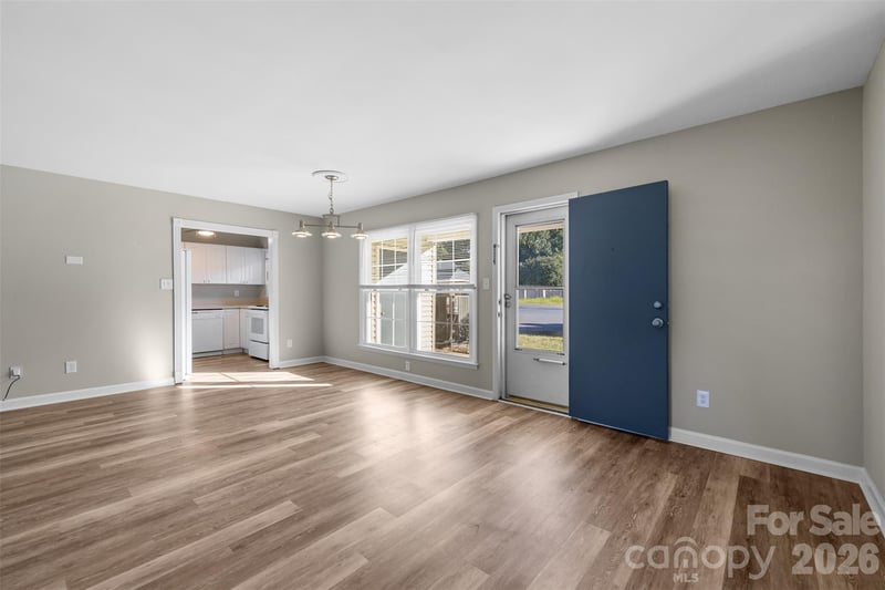 4615 Coronado Dr, Charlotte, NC 28212
