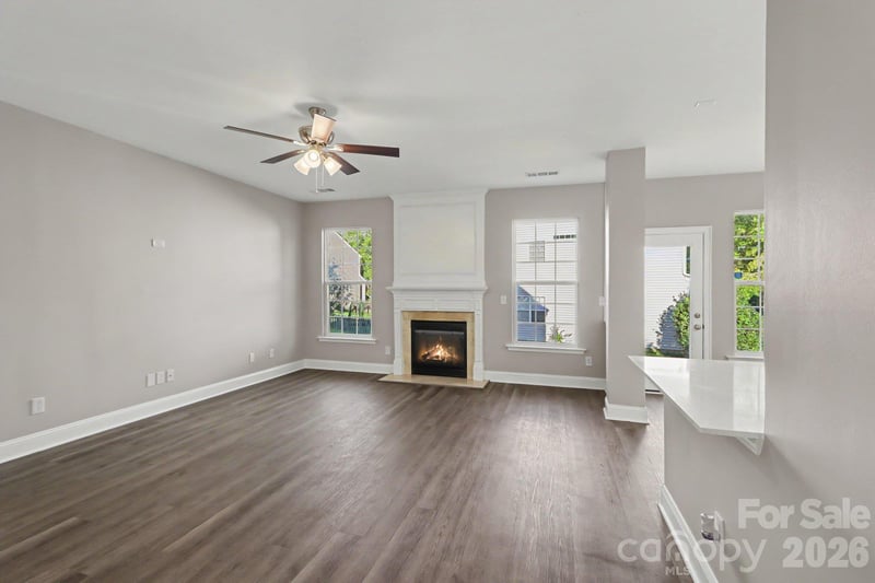 4059 Houldsworth Dr, Charlotte, NC 28213
