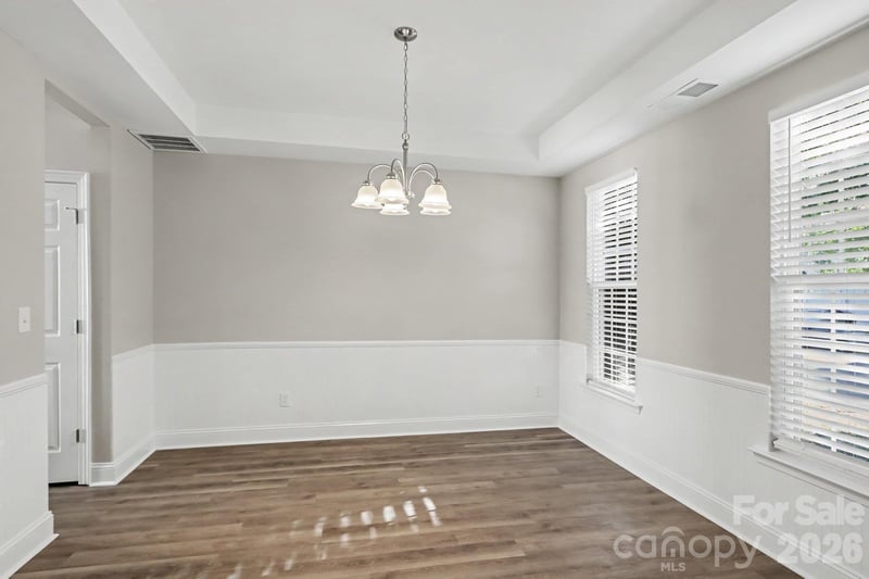 4059 Houldsworth Dr, Charlotte, NC 28213
