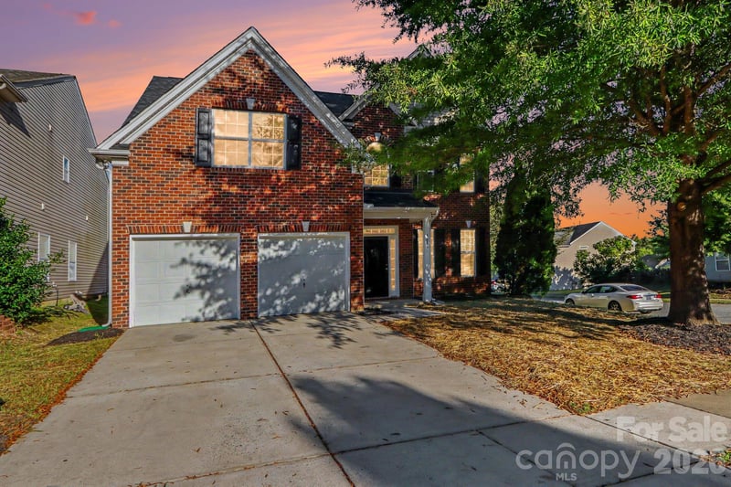4059 Houldsworth Dr, Charlotte, NC 28213