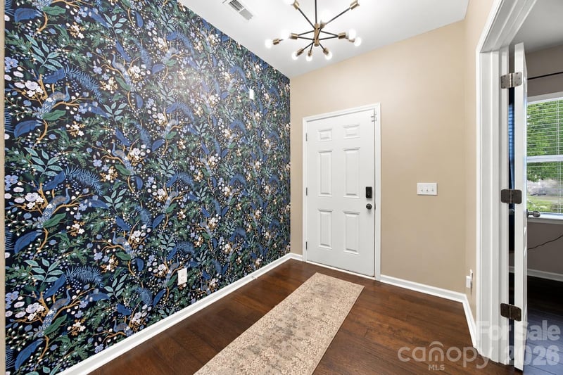 8815 Balsam Bay Rd, Charlotte, NC 28227