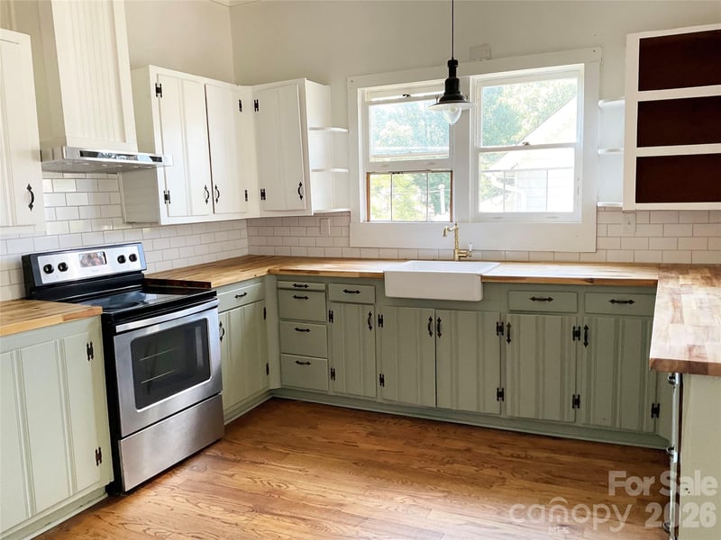 208 S Ransom St, Gastonia, NC 28052