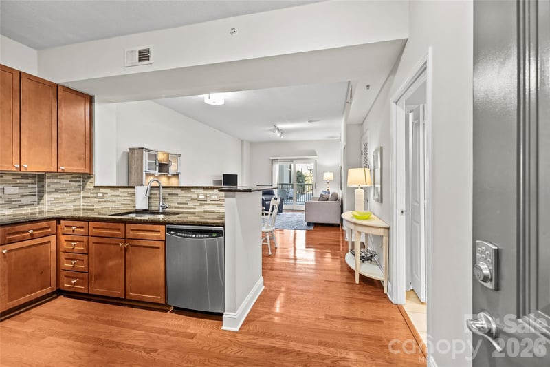 721 Governor Morrison St #415, Charlotte, NC 28211