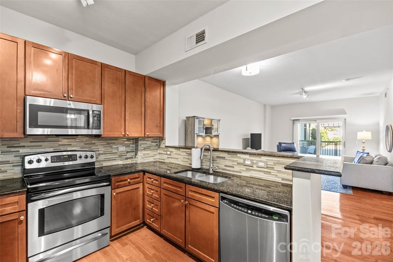 721 Governor Morrison St #415, Charlotte, NC 28211