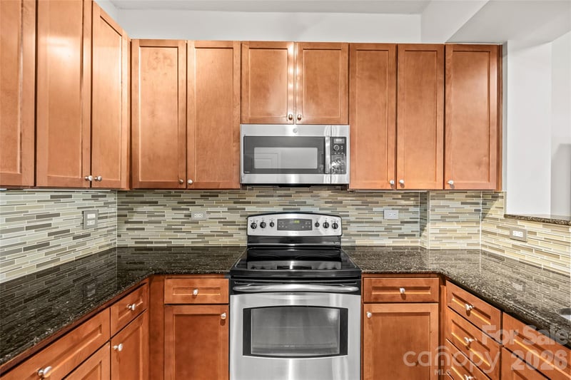 721 Governor Morrison St #415, Charlotte, NC 28211