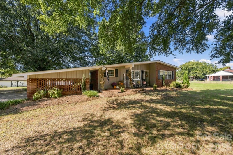 1691 Cat Square Rd, Vale, NC 28168