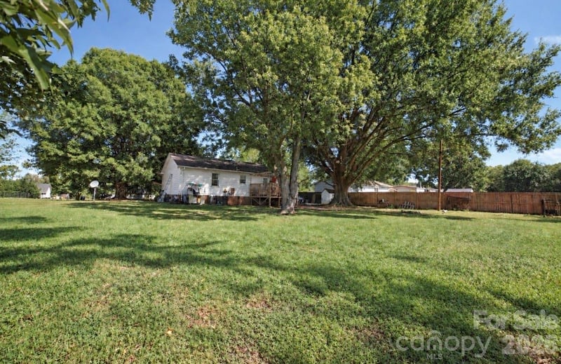 712 Edgehill Dr, Monroe, NC 28110