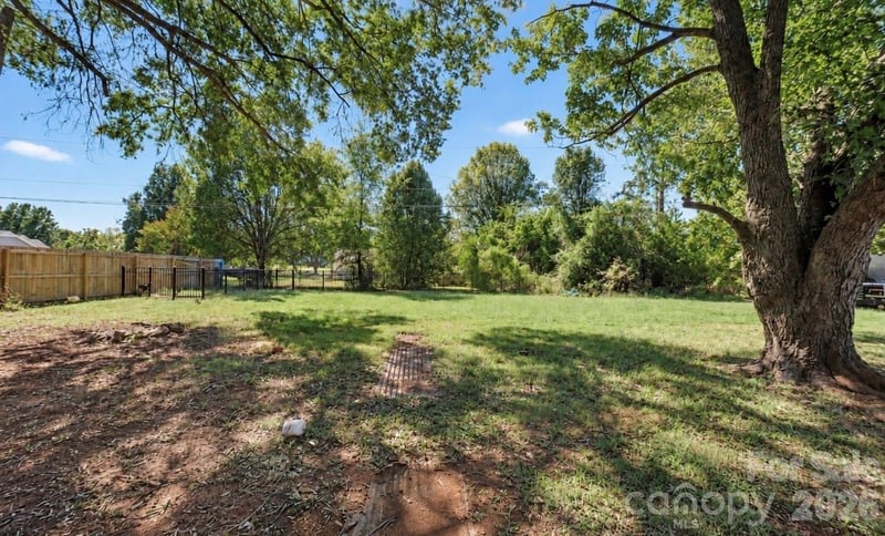 712 Edgehill Dr, Monroe, NC 28110