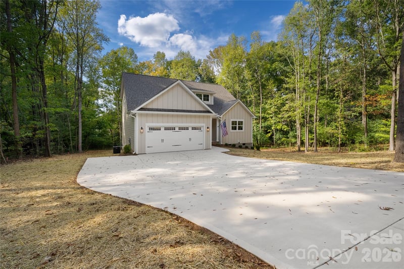 1716 Lake Lee Dr, Monroe, NC 28112