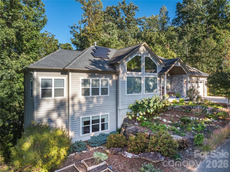 18 Herron View Ln, Weaverville, NC 28787