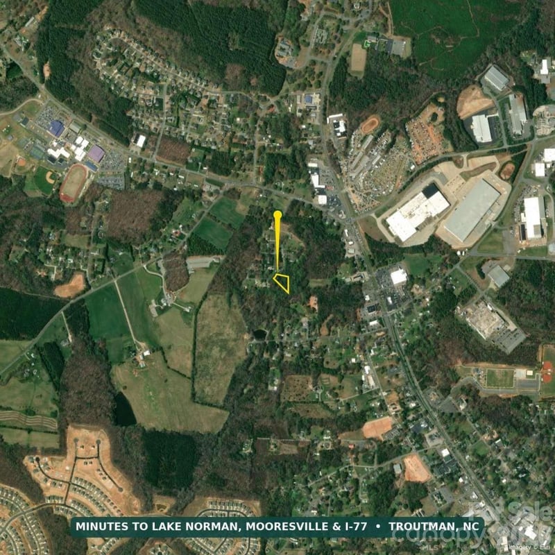 7 Orchard Ln, Statesville, NC 28677