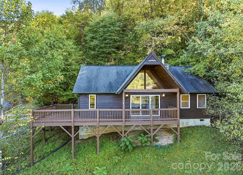144 Appalachian Trl, Maggie Valley, NC 28751