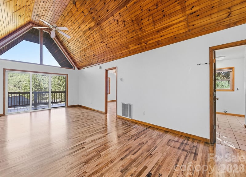 144 Appalachian Trl, Maggie Valley, NC 28751