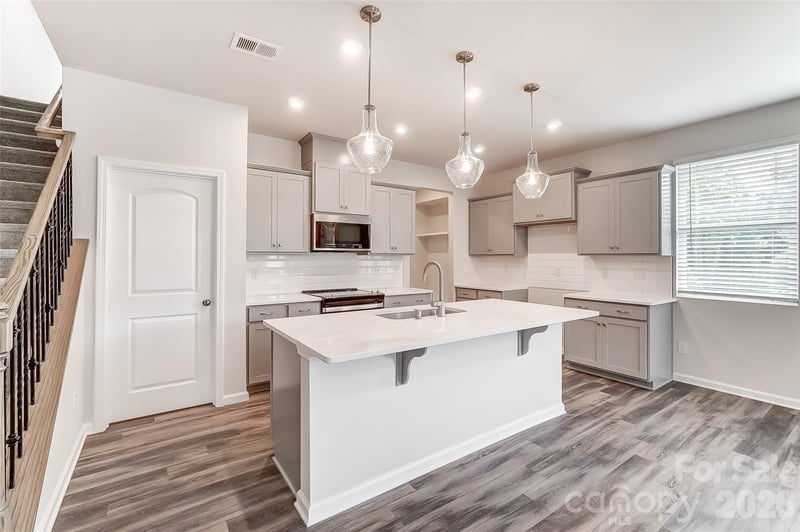 5225 Wyes Oak Ln, Charlotte, NC 28269