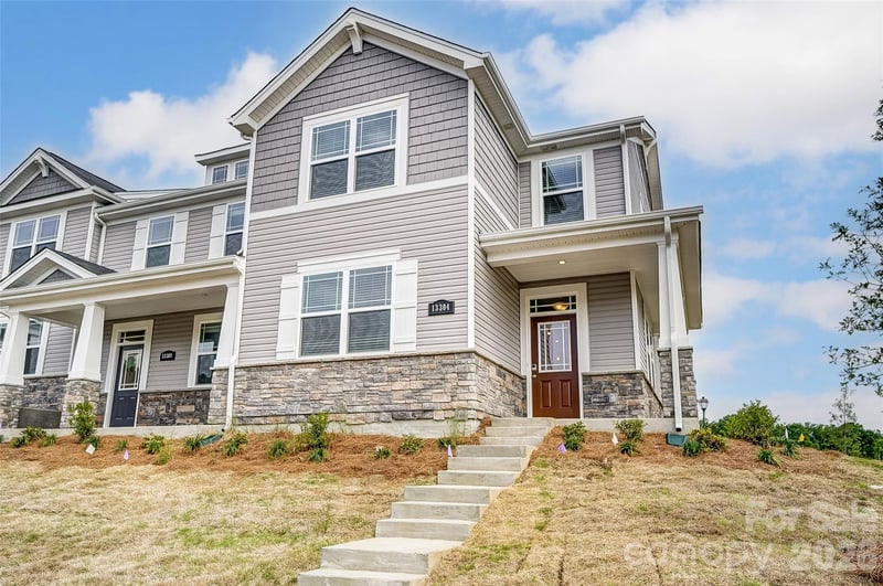 5225 Wyes Oak Ln, Charlotte, NC 28269