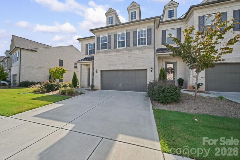 203 Heathbrook Ln, Waxhaw, NC 28173
