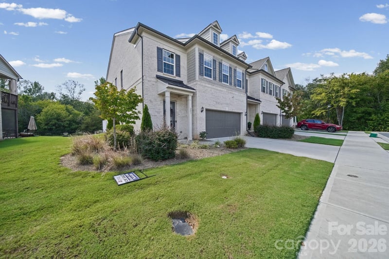 203 Heathbrook Ln, Waxhaw, NC 28173