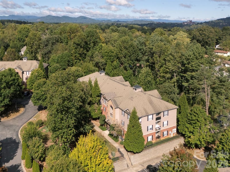 437 Appeldoorn Cir, Asheville, NC 28803