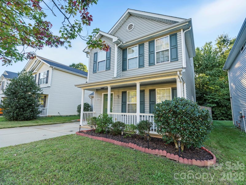 5724 Henderson Oaks Dr, Charlotte, NC 28269