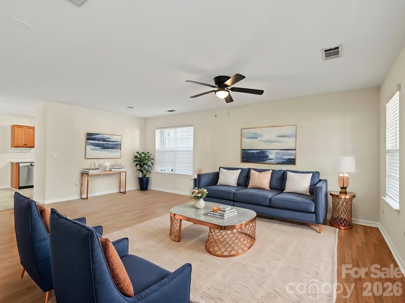 5724 Henderson Oaks Dr, Charlotte, NC 28269