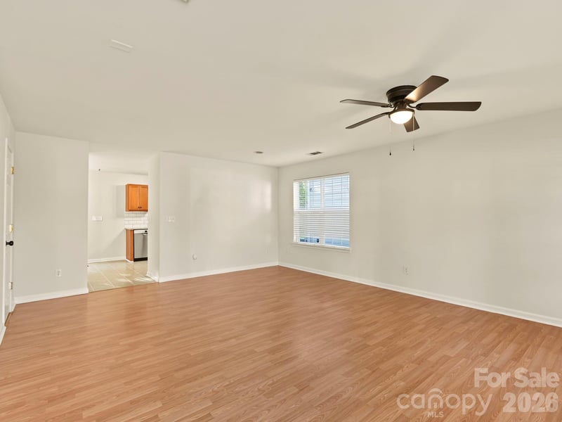 5724 Henderson Oaks Dr, Charlotte, NC 28269