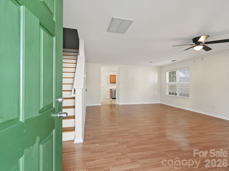 5724 Henderson Oaks Dr, Charlotte, NC 28269