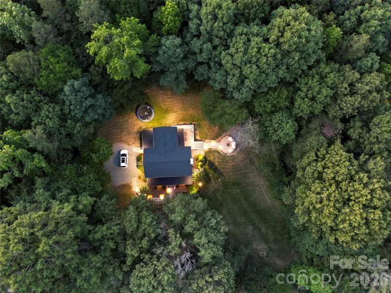 9560 Harvest Ln, Davidson, NC 28036