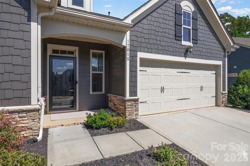 17015 Challory Glen Way, Charlotte, NC 28278