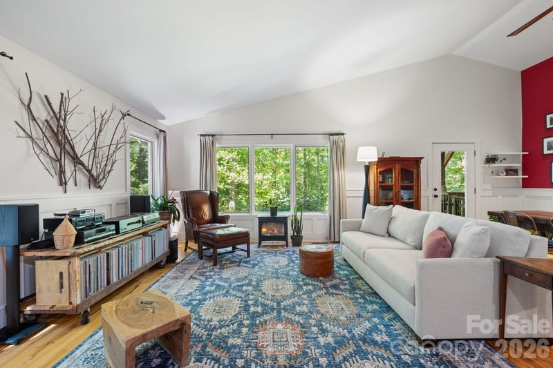 179 Woodlyn Etch Dr, Hendersonville, NC 28792