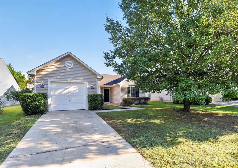 1713 Summit Ridge Ln, Kannapolis, NC 28083