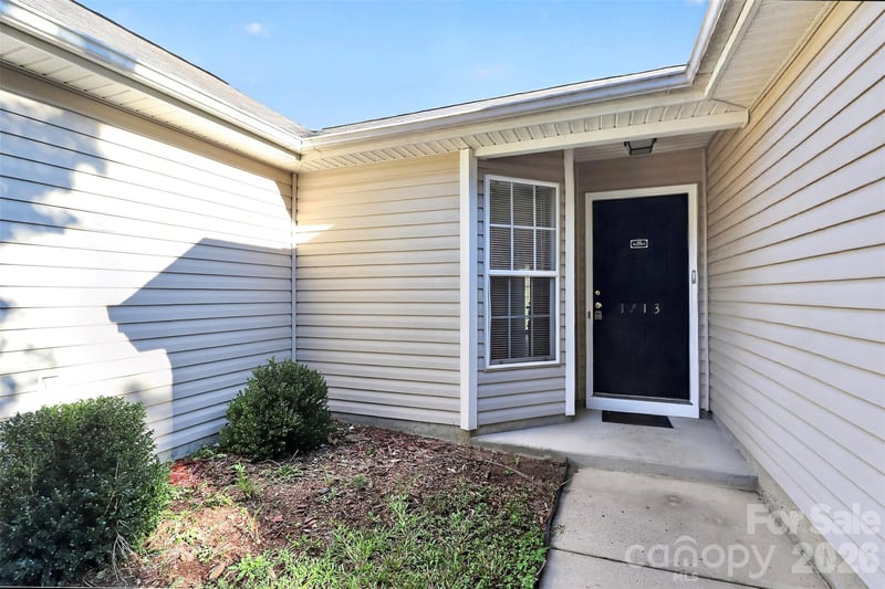 1713 Summit Ridge Ln, Kannapolis, NC 28083