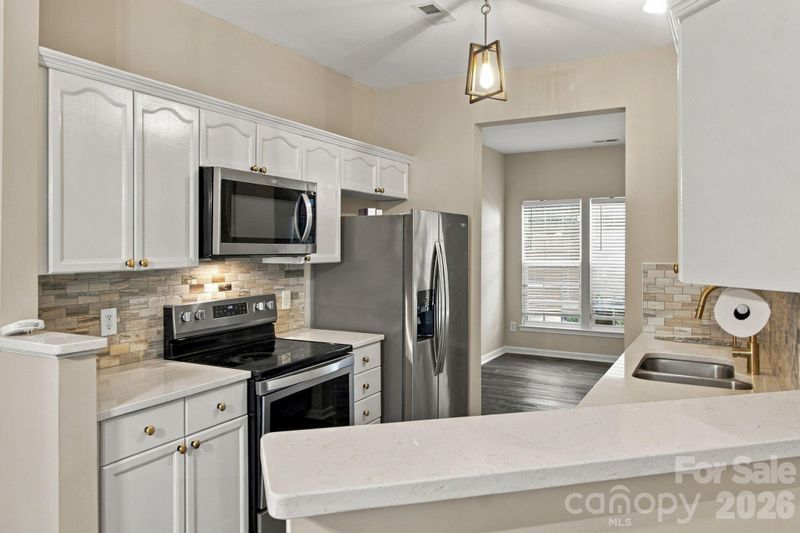 6032 Sapwood Ct, Matthews, NC 28104