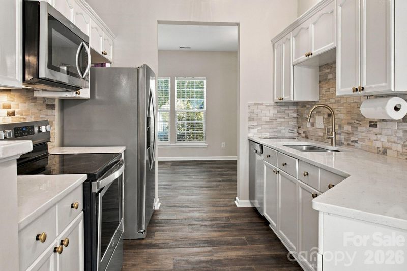 6032 Sapwood Ct, Matthews, NC 28104