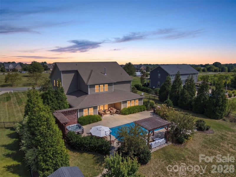 110 Kenna Ct, Matthews, NC 28104