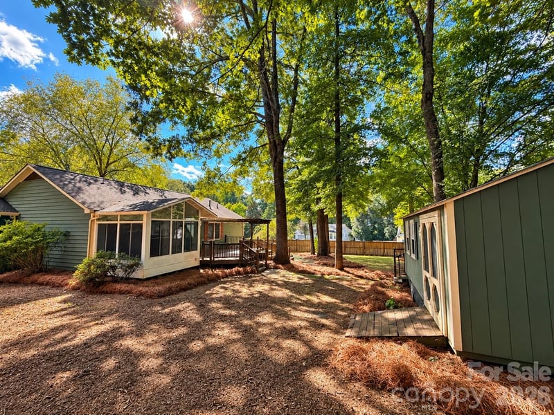 101 Antelope Dr, Mount Holly, NC 28120