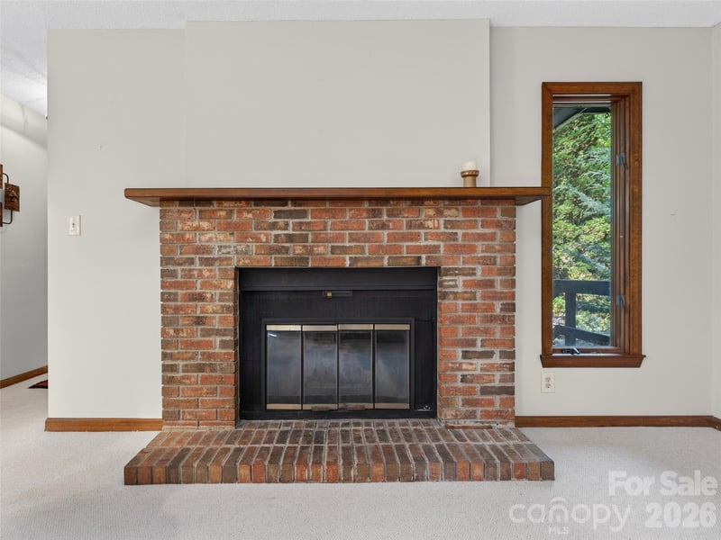 64 Surrey Ln, Brevard, NC 28712