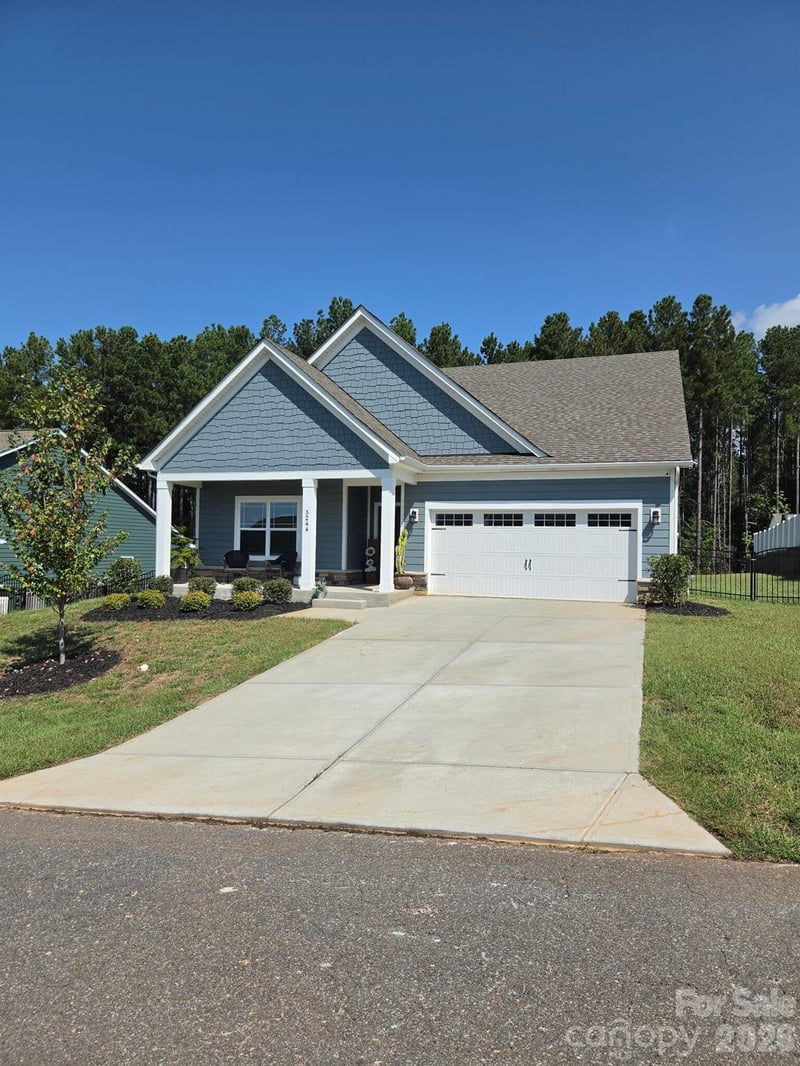 5244 Admirals Ldg, Lancaster, SC 29720