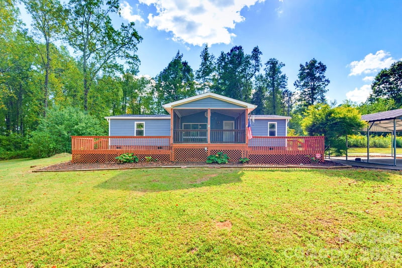 5119 Pine Springs Dr, Bessemer City, NC 28016