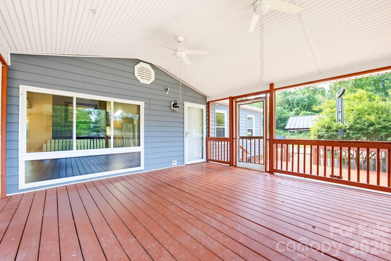 5119 Pine Springs Dr, Bessemer City, NC 28016